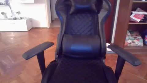 Snapshot of lestaro chatting on 19, 3, 2026 neoglo online show from 19, 3, 2026