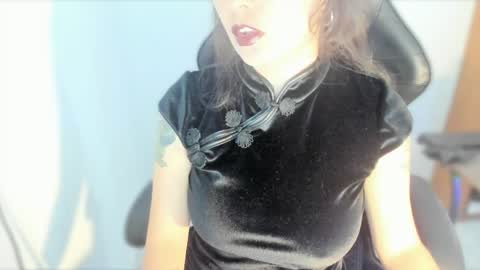 Snapshot of lestatdlion chatting on 10, 5, 2026 lestatdlion online show from 10, 5, 2026