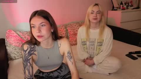 Snapshot of let_me_seee chatting on 1, 7, 2026 Fiona online show from 1, 7, 2026