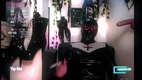 Julian Mask online show from 18, 10, 2025