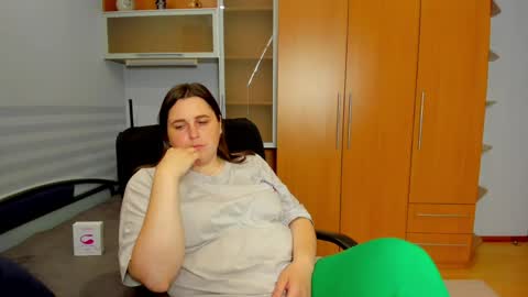 Snapshot of letticams chatting on 5, 6, 2026 Naomi online show from 5, 6, 2026