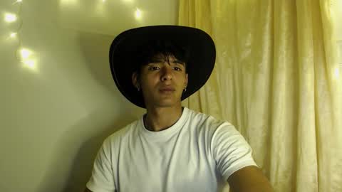 i  am lewis ly EDUARDO MEMDOZA15 online show from 9, 1, 2026