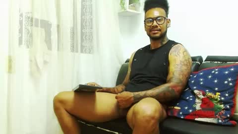 Snapshot of lewisstrong chatting on 5, 1, 2025 Lewis Strong online show from 5, 1, 2025