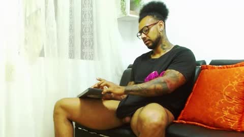 Snapshot of lewisstrong chatting on 25, 1, 2025 Lewis Strong online show from 25, 1, 2025