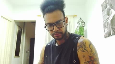 Snapshot of lewisstrong chatting on 3, 2, 2025 Lewis Strong online show from 3, 2, 2025