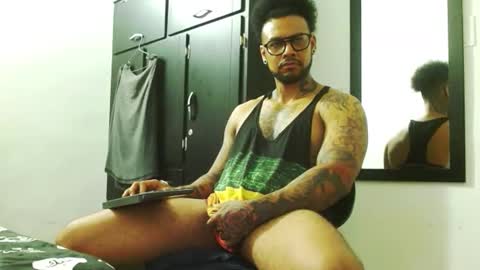 Snapshot of lewisstrong chatting on 2, 11, 2025 Lewis Strong online show from 2, 11, 2025