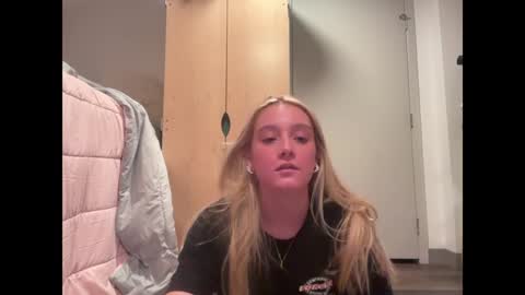 Snapshot of lexaarose05 chatting on 5, 12, 2024 lexisRose online show from 5, 12, 2024