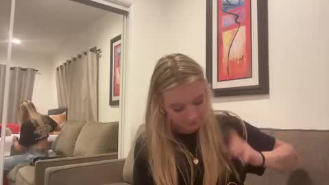 Snapshot of lexaarose05 chatting on 8, 12, 2024 lexisRose online show from 8, 12, 2024