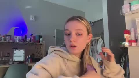 Snapshot of lexaarose05 chatting on 1, 2, 2025 lexisRose online show from 1, 2, 2025
