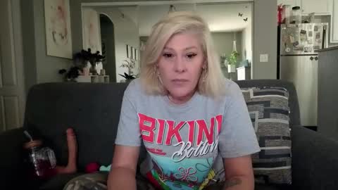 Snapshot of lexi_shocker chatting on 4, 2, 2026 Lexi online show from 4, 2, 2026