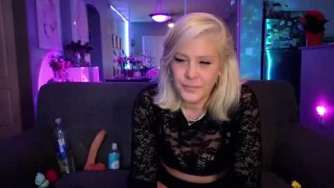 Snapshot of lexi_shocker chatting on 17, 6, 2026 Lexi online show from 17, 6, 2026