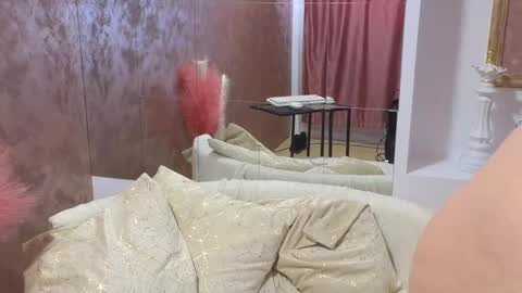 LEXXY online show from 5, 3, 2025