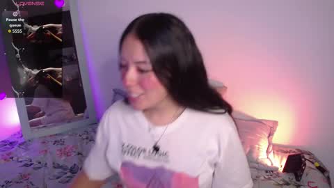 Lexie Thompson   8pm  0000am -5 online show from 20, 10, 2025