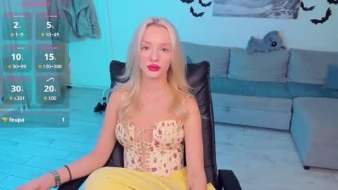 Snapshot of lexieblonde chatting on 22, 10, 2025 lexieblonde online show from 22, 10, 2025
