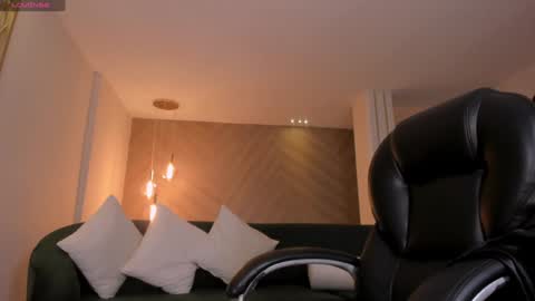 Lexie  online show from 18, 1, 2025