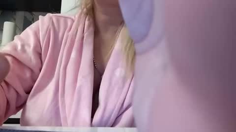 Snapshot of lexxa_blond chatting on 14, 2, 2026 Hannah online show from 14, 2, 2026