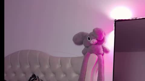 Lexxyselena online show from 18, 11, 2025