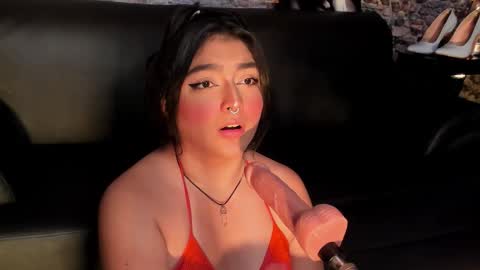 Snapshot of lexy_gomez chatting on 19, 12, 2025 LEXY online show from 19, 12, 2025