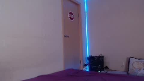 Snapshot of lexy_l0vy chatting on 5, 4, 2026 LexxxY online show from 5, 4, 2026