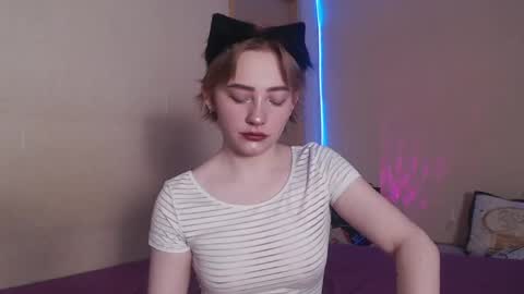 Snapshot of lexy_l0vy chatting on 12, 4, 2026 LexxxY online show from 12, 4, 2026