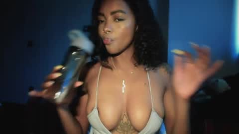 Snapshot of lexy_squirt_queen chatting on 27, 4, 2026 LEXY - Independent account online show from 27, 4, 2026
