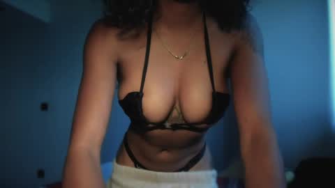 Snapshot of lexy_squirt_queen chatting on 5, 5, 2026 LEXY - Independent account online show from 5, 5, 2026