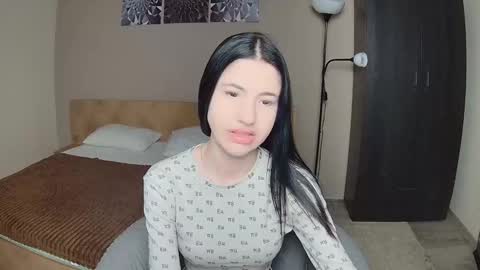 lexyswett online show from 9, 3, 2025