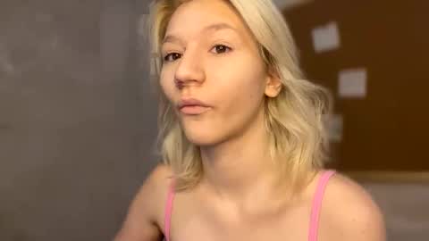 Leya online show from 12, 11, 2025