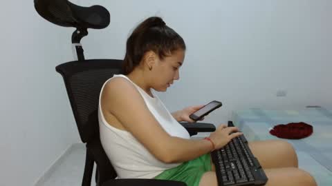 leydy_day online show from 30, 1, 2025