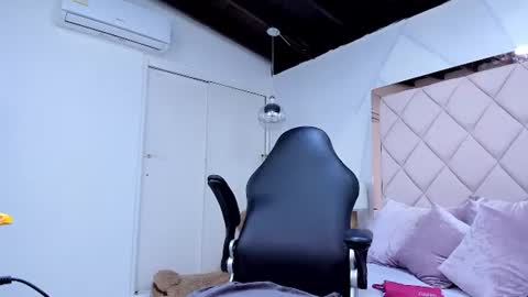 Snapshot of lia_damasco chatting on 16, 6, 2026 Lia online show from 16, 6, 2026