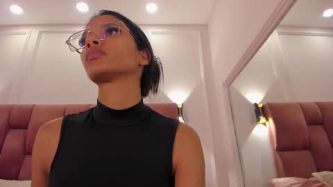 Snapshot of lia_girl2 chatting on 12, 3, 2025 Lia online show from 12, 3, 2025