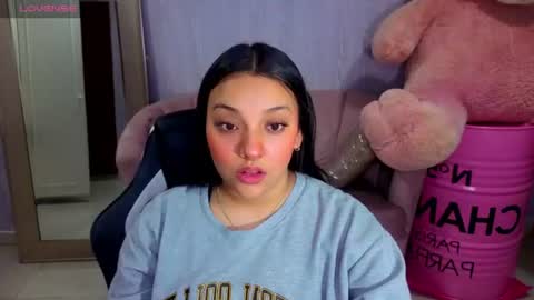 Snapshot of lia_harper_t chatting on 28, 6, 2026 lia_harper_t online show from 28, 6, 2026