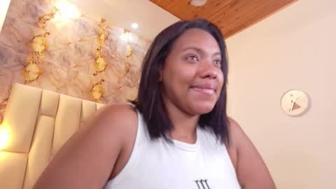 lia_mariana online show from 24, 11, 2025