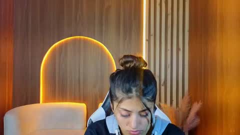 Snapshot of lia_queen_tx chatting on 3, 7, 2026 Online 1400 - 2100 online show from 3, 7, 2026