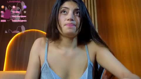 Snapshot of lia_queen_tx chatting on 7, 7, 2026 Online 1400 - 2100 online show from 7, 7, 2026