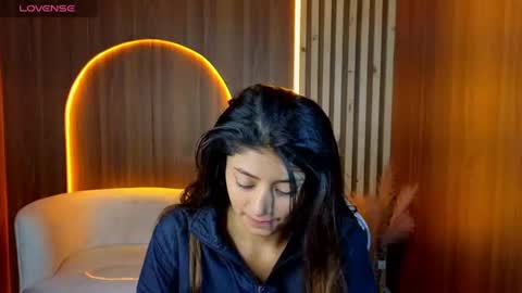 Snapshot of lia_queen_tx chatting on 23, 7, 2026 Online 1400 - 2100 online show from 23, 7, 2026