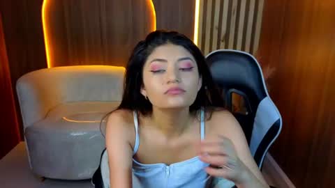 Snapshot of lia_queen_tx chatting on 26, 7, 2026 Online 1400 - 2100 online show from 26, 7, 2026