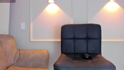 Snapshot of lia_walton__ chatting on 19, 12, 2024 liz walton online show from 19, 12, 2024