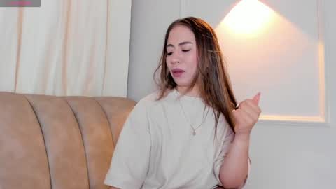 Snapshot of lia_walton__ chatting on 3, 1, 2025 liz walton online show from 3, 1, 2025