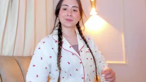 Snapshot of lia_walton__ chatting on 9, 10, 2025 liz walton online show from 9, 10, 2025