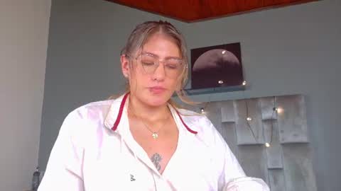 L I A   online show from 7, 7, 2026