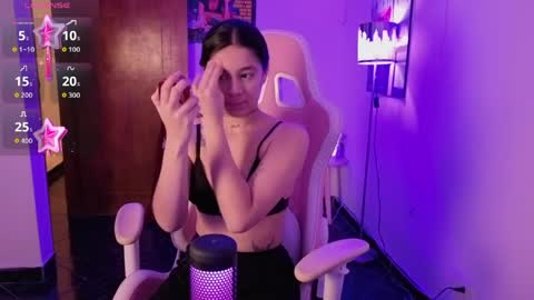 Lia Butera online show from 6, 4, 2026