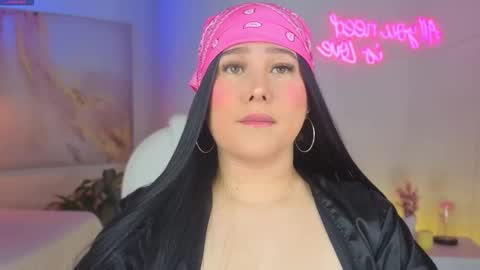 Lia Cox online show from 4, 11, 2025