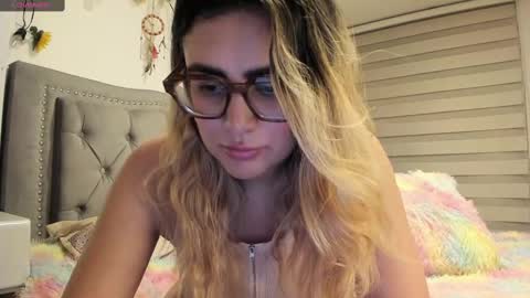 Lia  online show from 25, 2, 2025