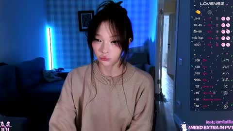 lialilia online show from 5, 10, 2025