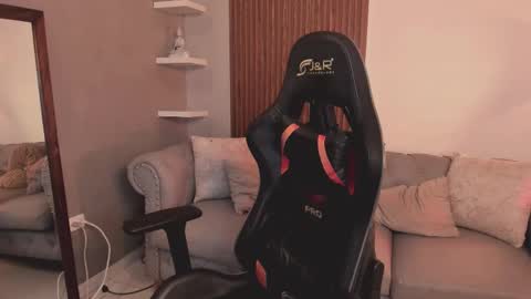 Liam Collins online show from 12, 2, 2026