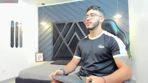 LIAM KLEIN online show from 4, 11, 2025