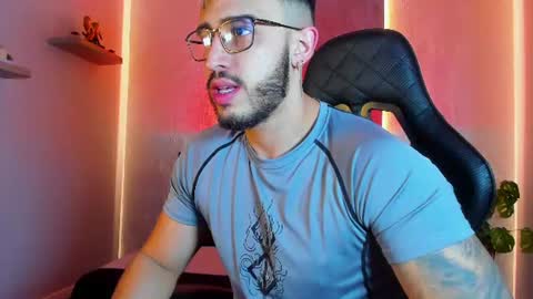 Snapshot of liam_kleiin chatting on 4, 7, 2026 LIAM KLEIN online show from 4, 7, 2026