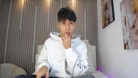 Snapshot of liam_lux chatting on 25, 4, 2026 LIAM online show from 25, 4, 2026