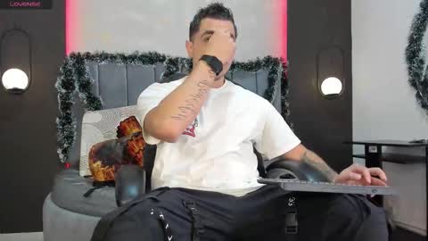 Snapshot of liam_walk chatting on 28, 11, 2025 Liam online show from 28, 11, 2025